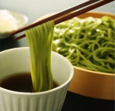画像2: ぜいたく茶そば 200ｇ(最高金賞 茶師 佐々木健 監修) (高品質 こだわり 抹茶を練り込んだ 贅沢 蕎麦) (2)
